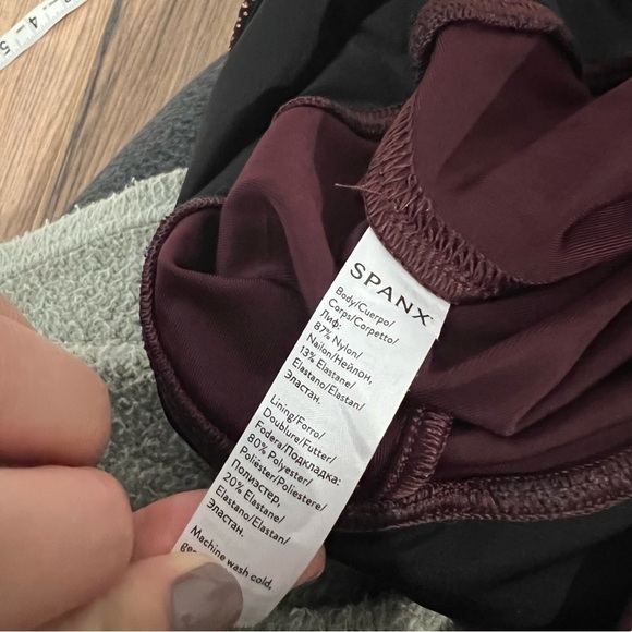 Spanx Booty Boost® Active 7/8 Leggings, Metallic Mist - Picture 9 of 12